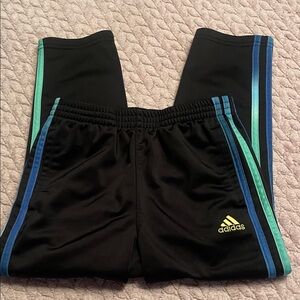 🔥 4/$20 Adidas kids joggers - size 6